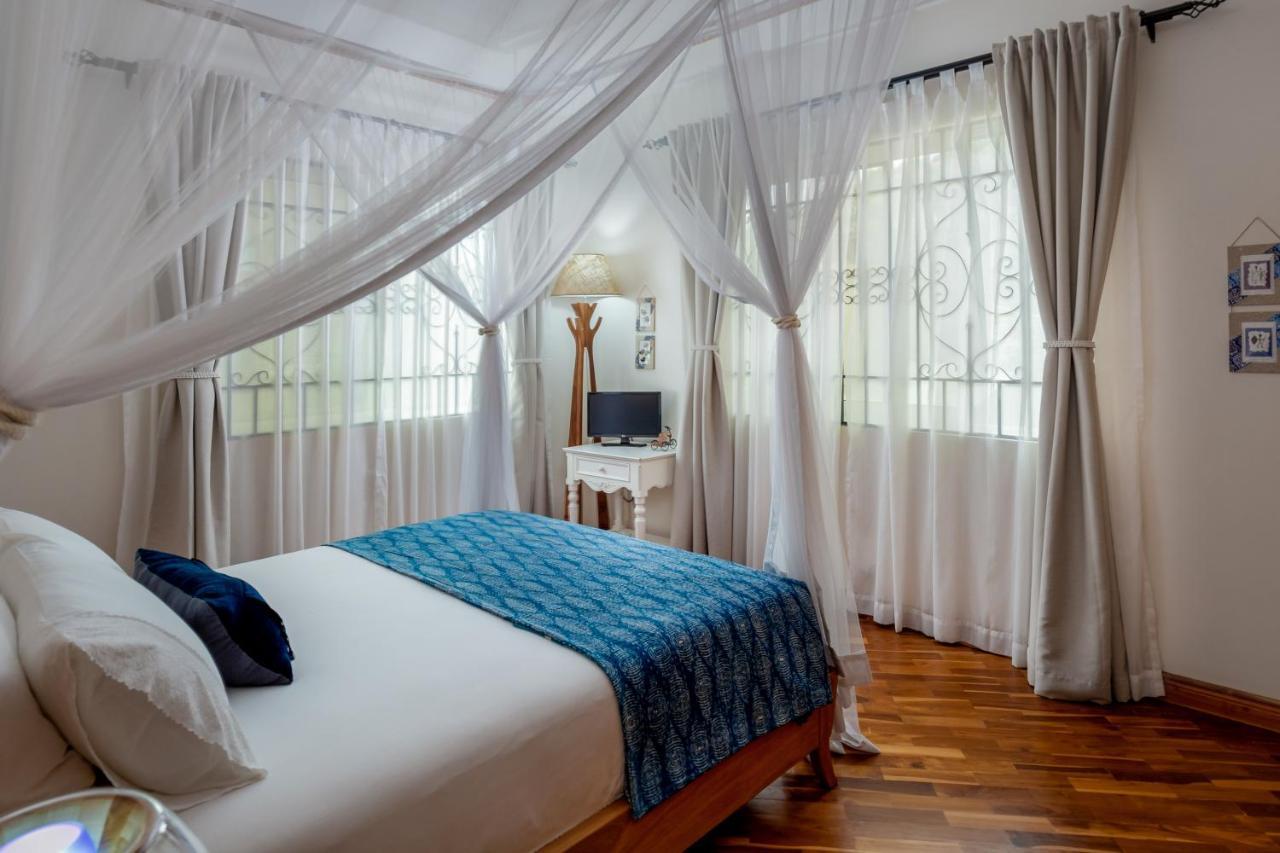 Ewange - A Casa Mia Bed and Breakfast Kampala Buitenkant foto