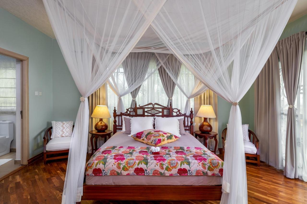 Ewange - A Casa Mia Bed and Breakfast Kampala Buitenkant foto
